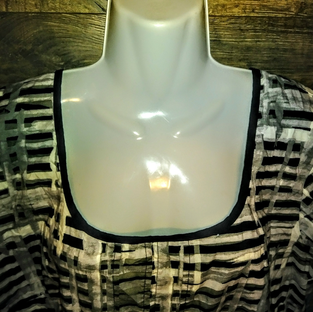 Cato Top Size XXL Light Weight Buckle Front EUC - Picture 8 of 10